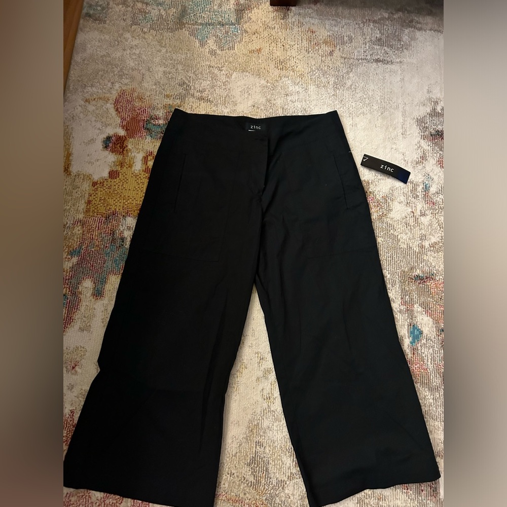 NWT - Zinc Capri Low Rise